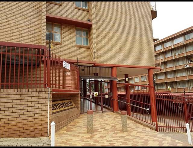 1 BEDROOM APARTMENT FOR SALE IN WONDERBOOM SOUTH